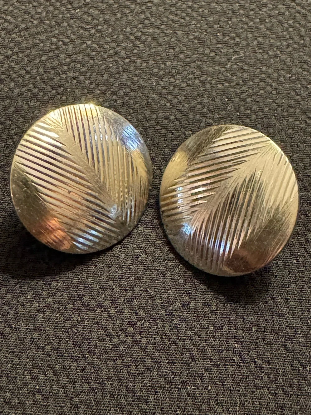 Silver Engraved Geometric Round Stud Earrings 3/4”
